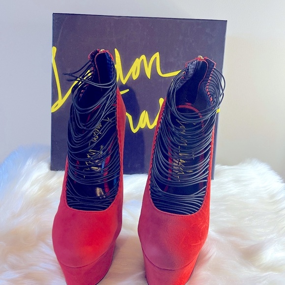 London Trash - Picture 2 of 4